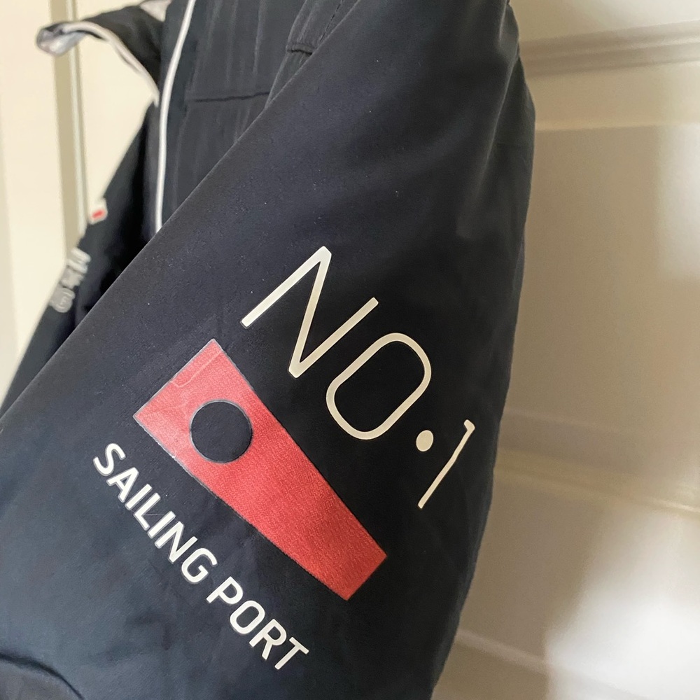 Helly Hansen Women’s Medium Jacket - image 3